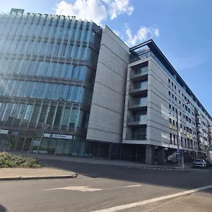 https://big-21-old-town-lux-apartment-self-check-in-24h-free-parking.poznan-hotels.com